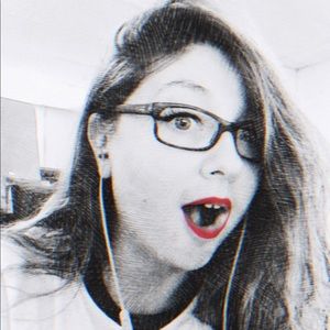 Meet your Posher, Esther